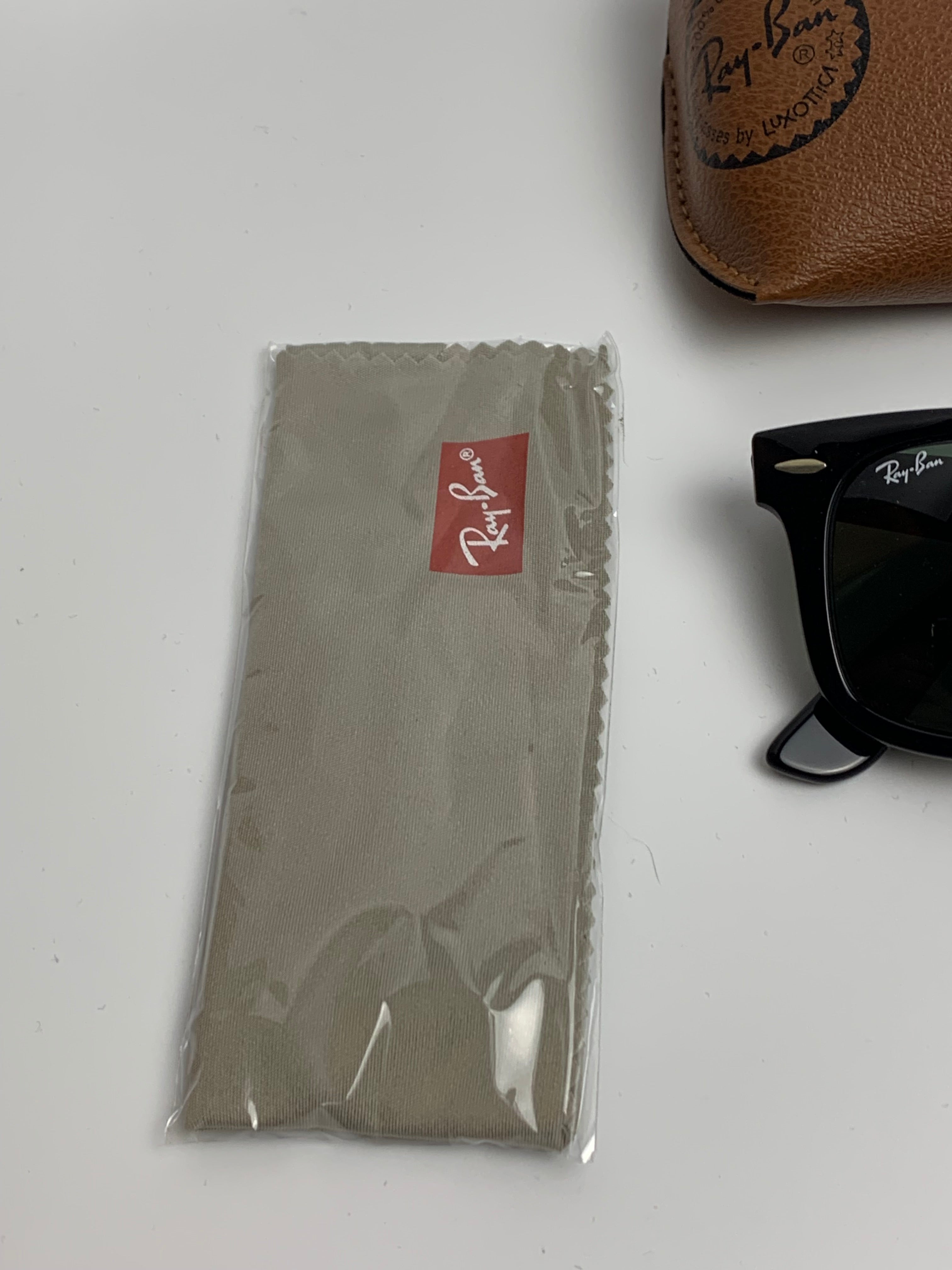 Óculos Ray-Ban Wayfarer Black RB2140 50-22